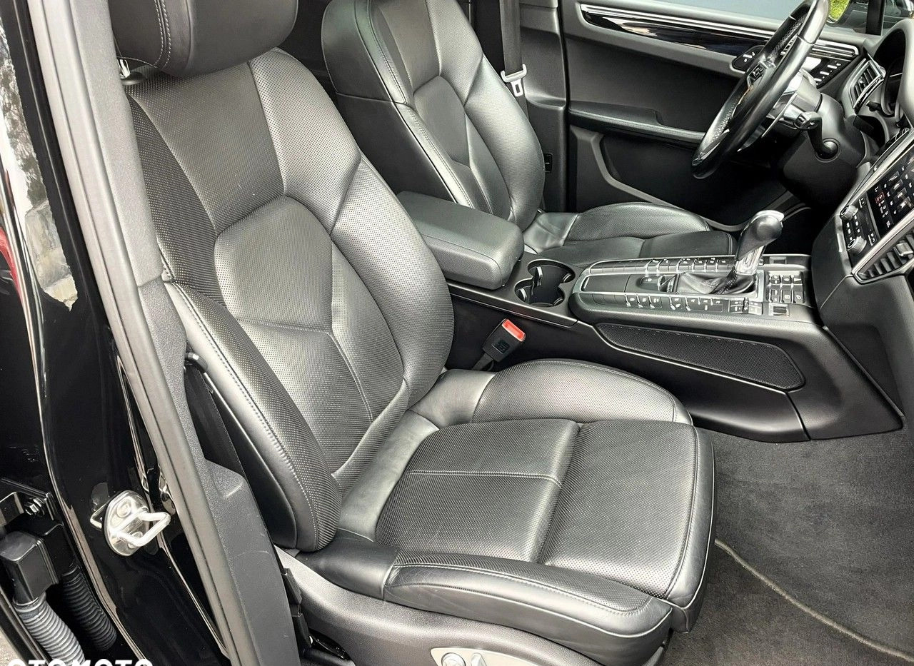 Porsche Macan cena 119900 przebieg: 76626, rok produkcji 2016 z Ciechanowiec małe 781